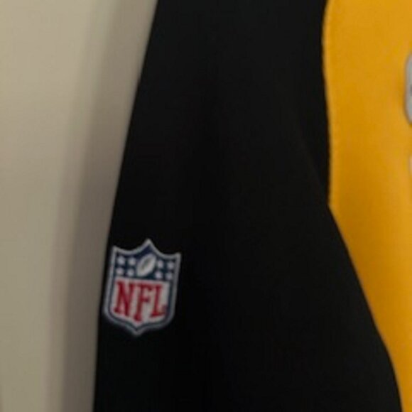 Women's Sweatshirt Pittsburg Steelers with Hoodie Size Large Reebok Gold & Black - Picture 4 of 4